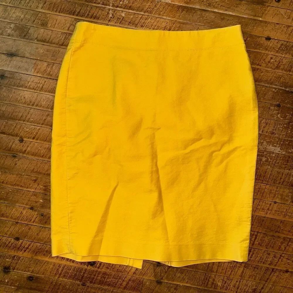 J Crew business casual The pencil 6 mustard minimalist skirt